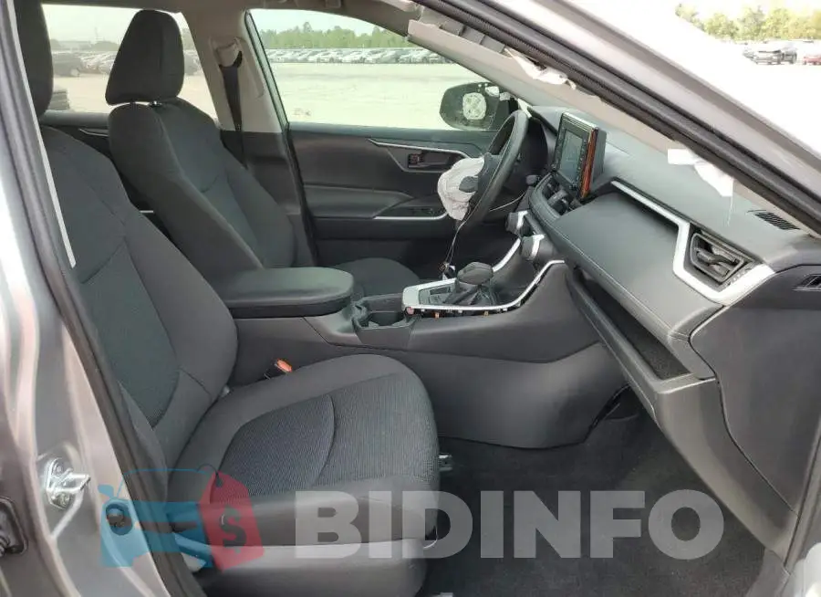 2T3F1RFV8MC245906 Photo# 5