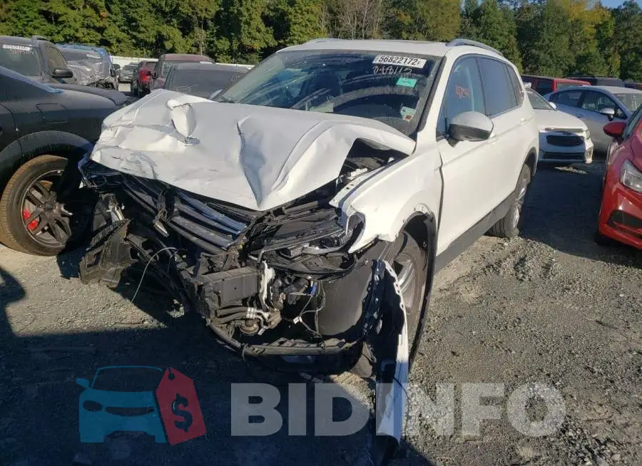 3VV4B7AX2KM088115 Photo# 2