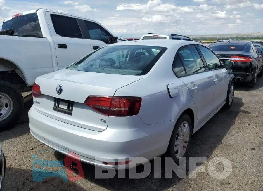 3VW2B7AJ2JM229326 Photo# 4