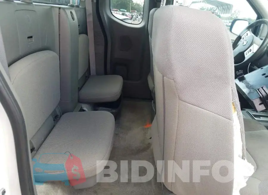 1N6BD0CT8JN755918 Photo# 6