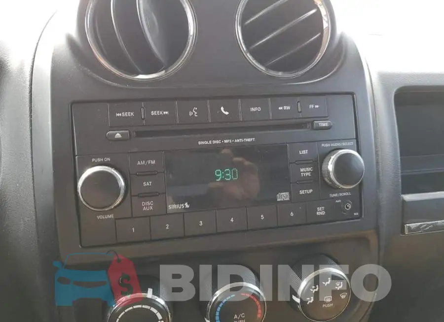 1C4NJPBAXGD603025 Photo# 9