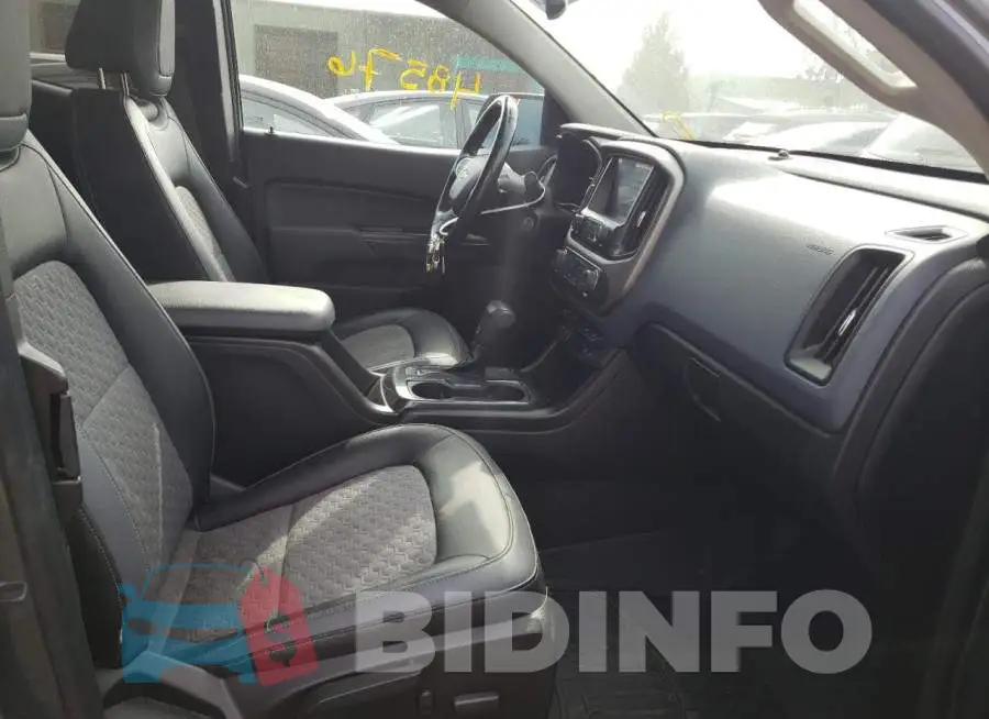 1GCHSDE32G1302269 Photo# 5