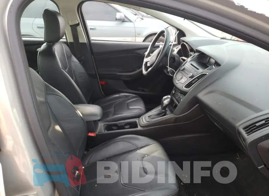 1FADP3F24GL220117 Photo# 5