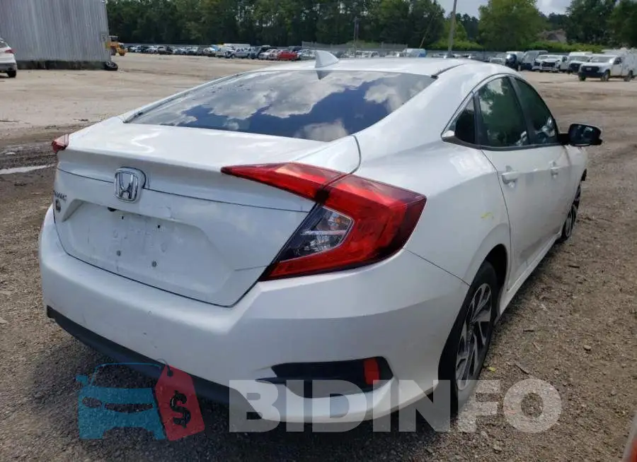 19XFC2F77HE075556 Photo# 4