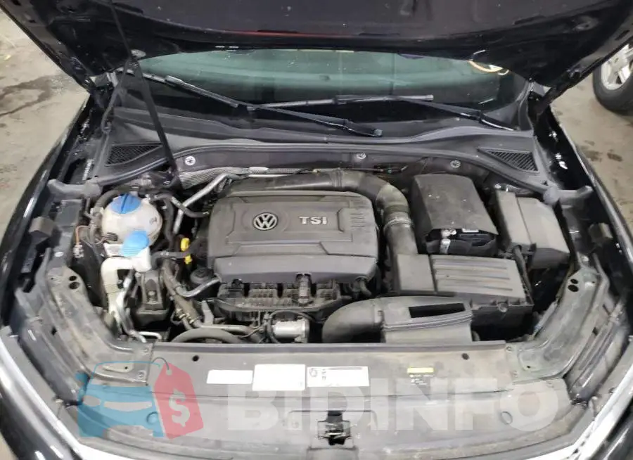 1VWBS7A39GC018071 Photo# 7