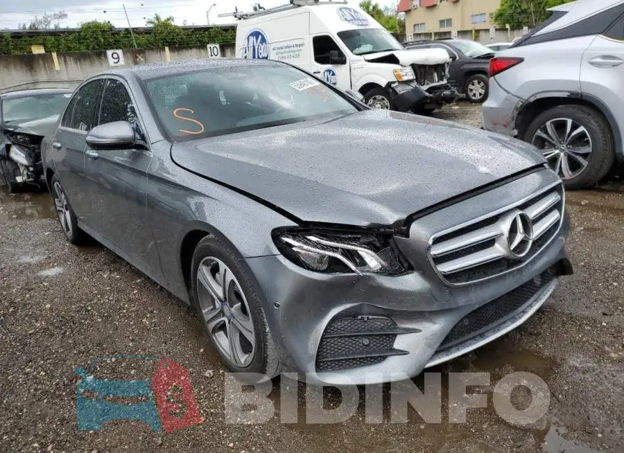 WDDZF4JB4HA159192 Photo# 1