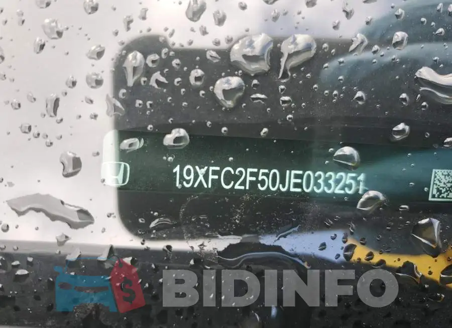 19XFC2F50JE033251 Photo# 10