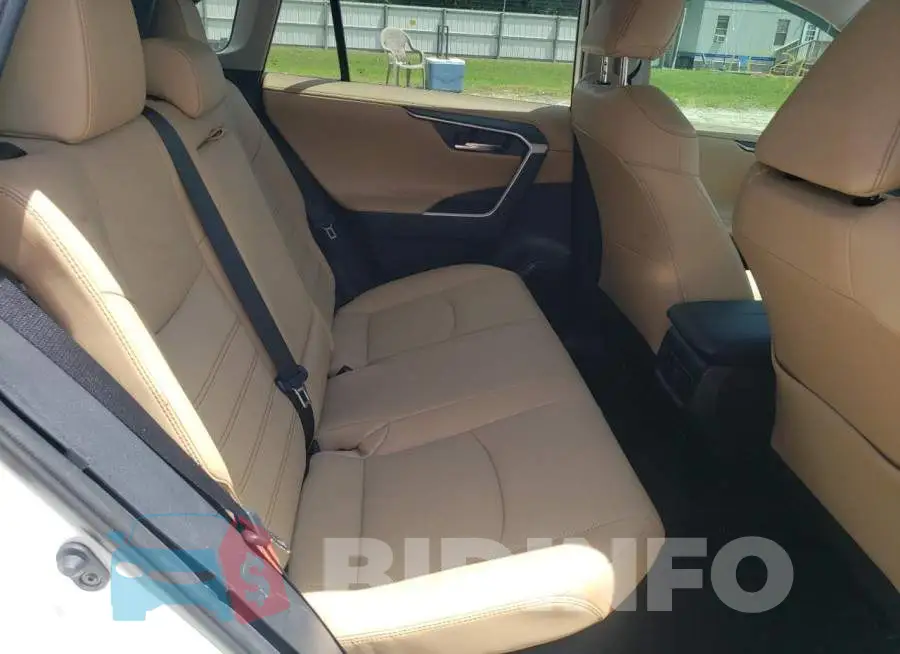 4T3DWRFVXLU007142 Photo# 6