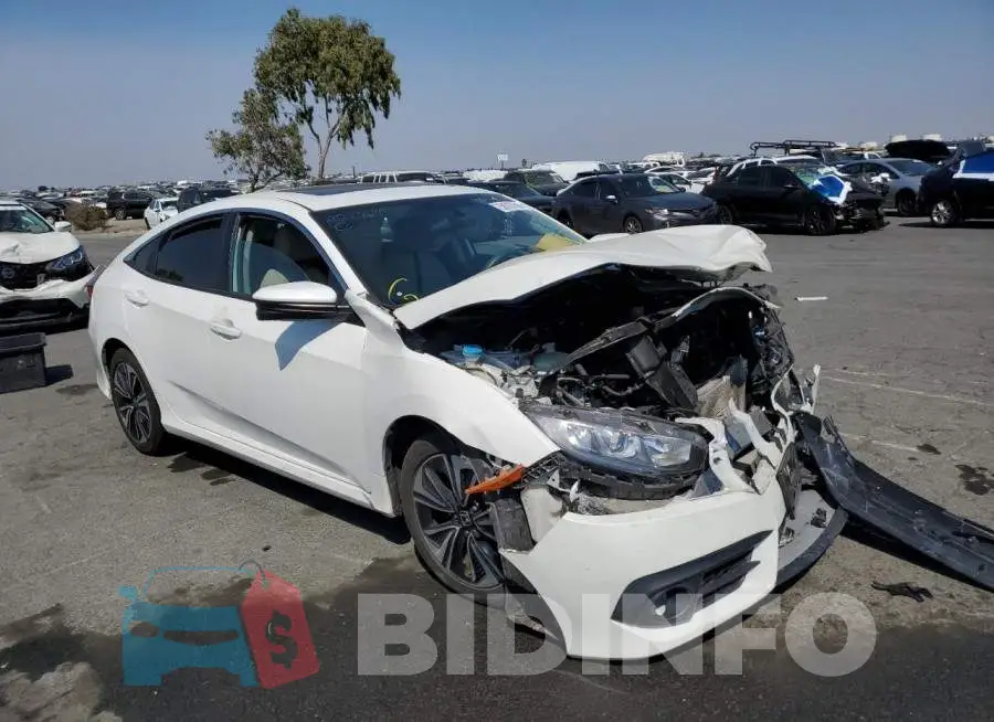 19XFC1F38HE212916 Photo# 1