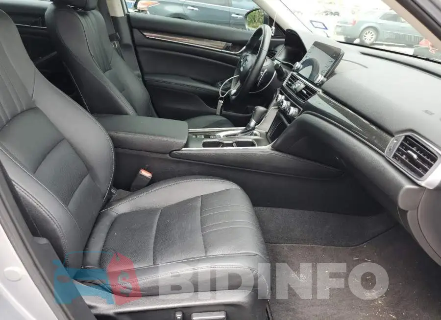 1HGCV1F42MA017981 Photo# 5