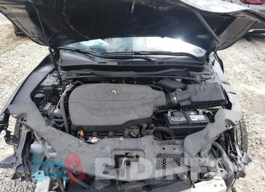19UUB2F65JA005131 Photo# 7