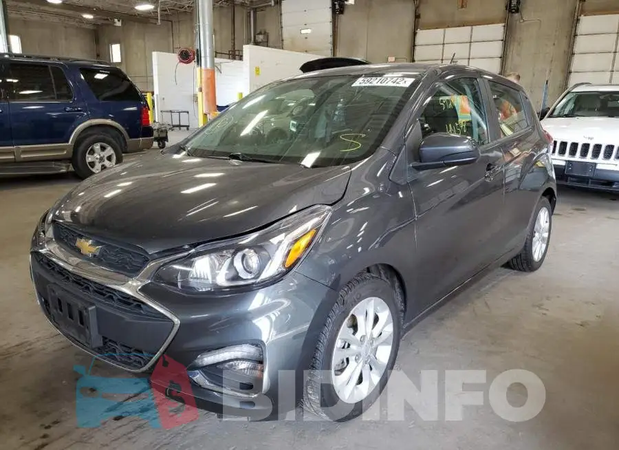 KL8CD6SA5KC738395 Photo# 2