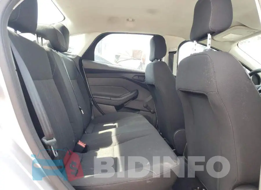 1FADP3E20GL298685 Photo# 6