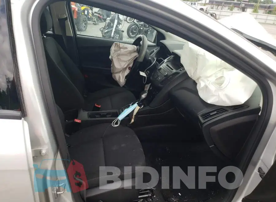 1FADP3E24GL278939 Photo# 5