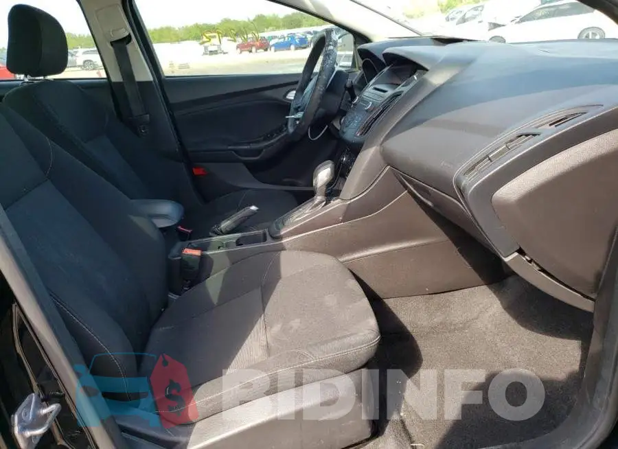 1FADP3F28HL253798 Photo# 5