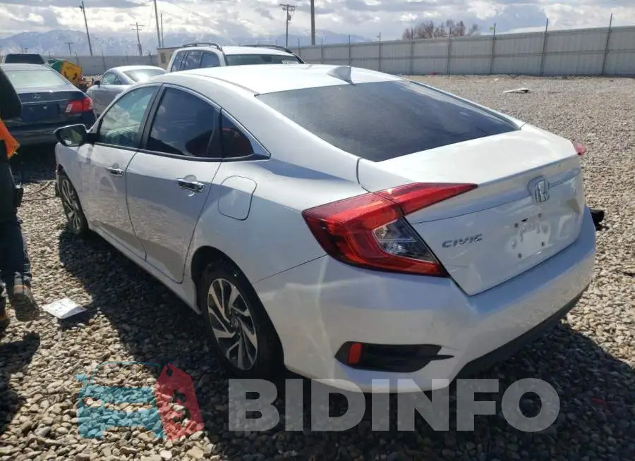 19XFC2F87HE015933 Photo# 3