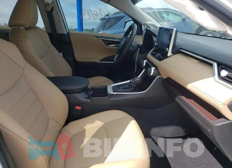 2T3Y1RFV3NW201904 Photo# 5