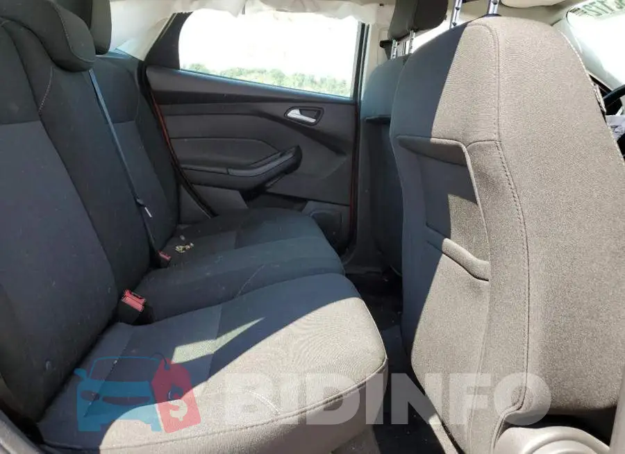 1FADP3K27JL330253 Photo# 6