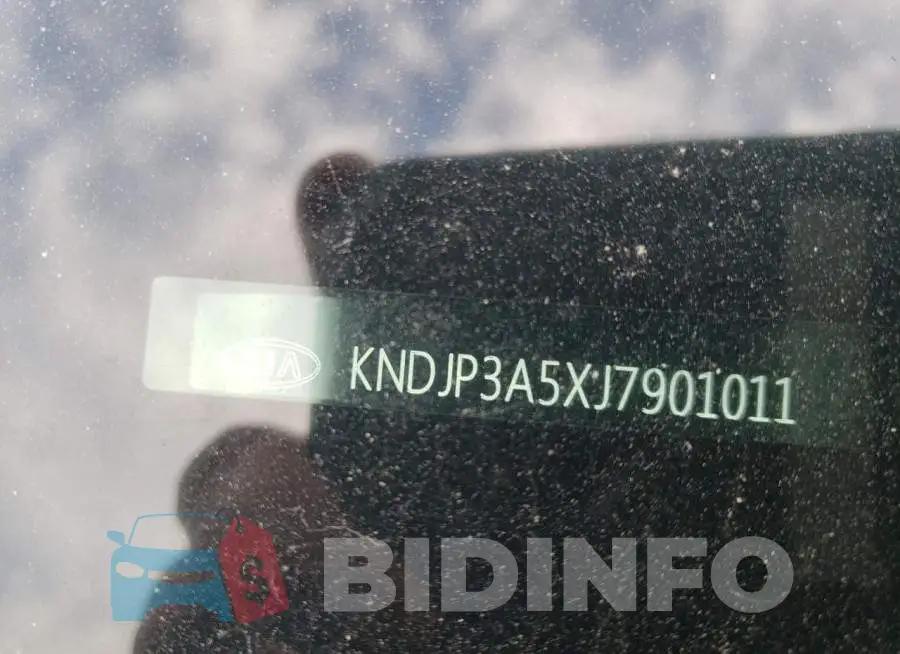 KNDJP3A5XJ7901011 Photo# 10