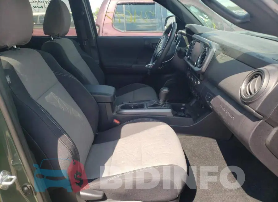 3TMCZ5AN1MM401098 Photo# 5