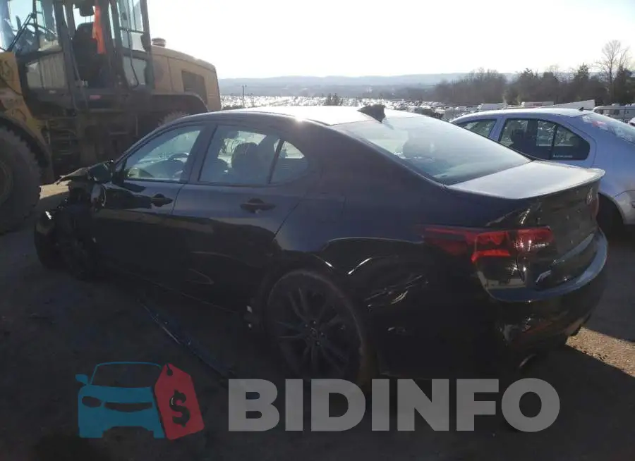 19UUB2F69JA000658 Photo# 3