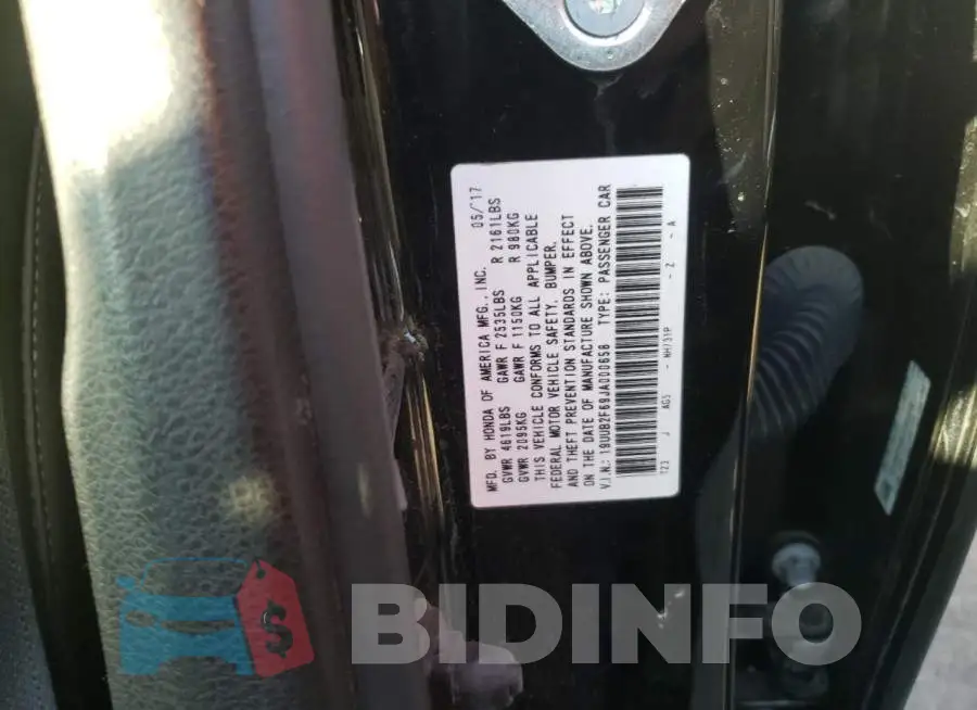 19UUB2F69JA000658 Photo# 10