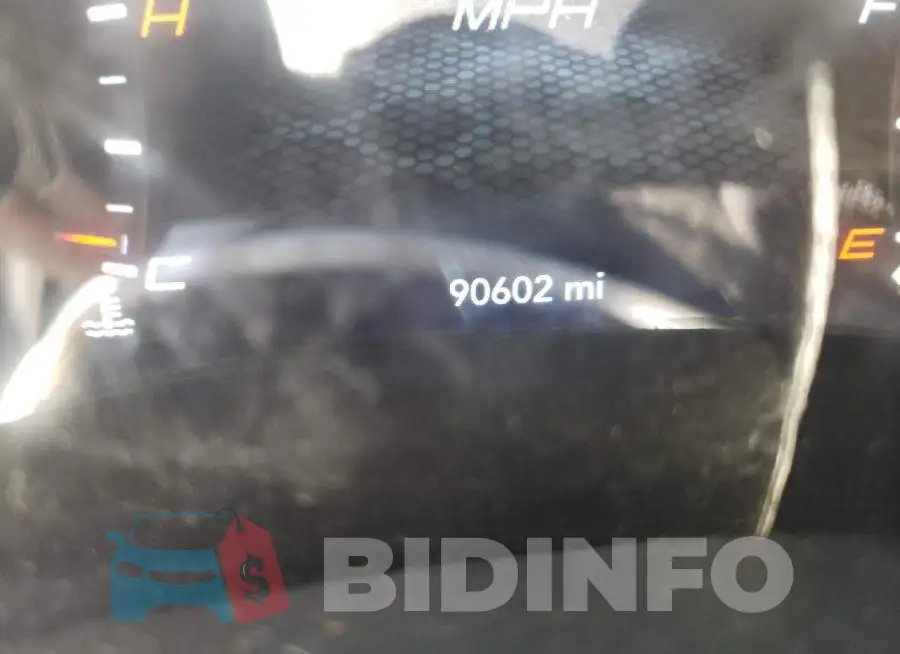 2C3CDXCT2HH635247 Photo# 8