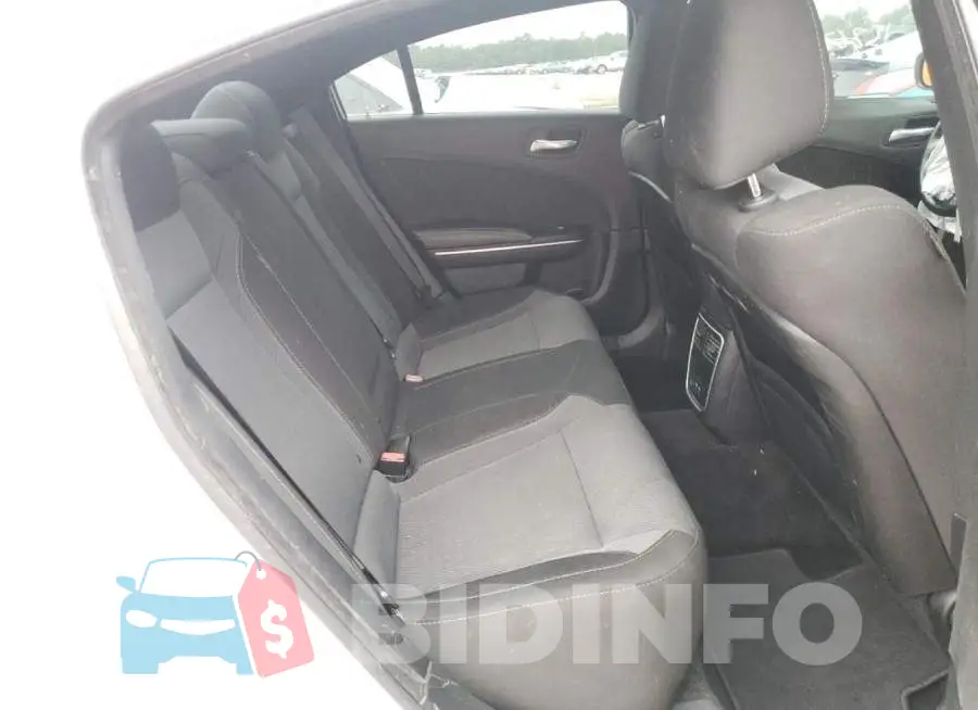 2C3CDXHG8GH154333 Photo# 6