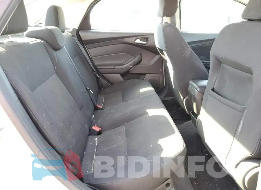 1FADP3F25GL351718 Photo# 6