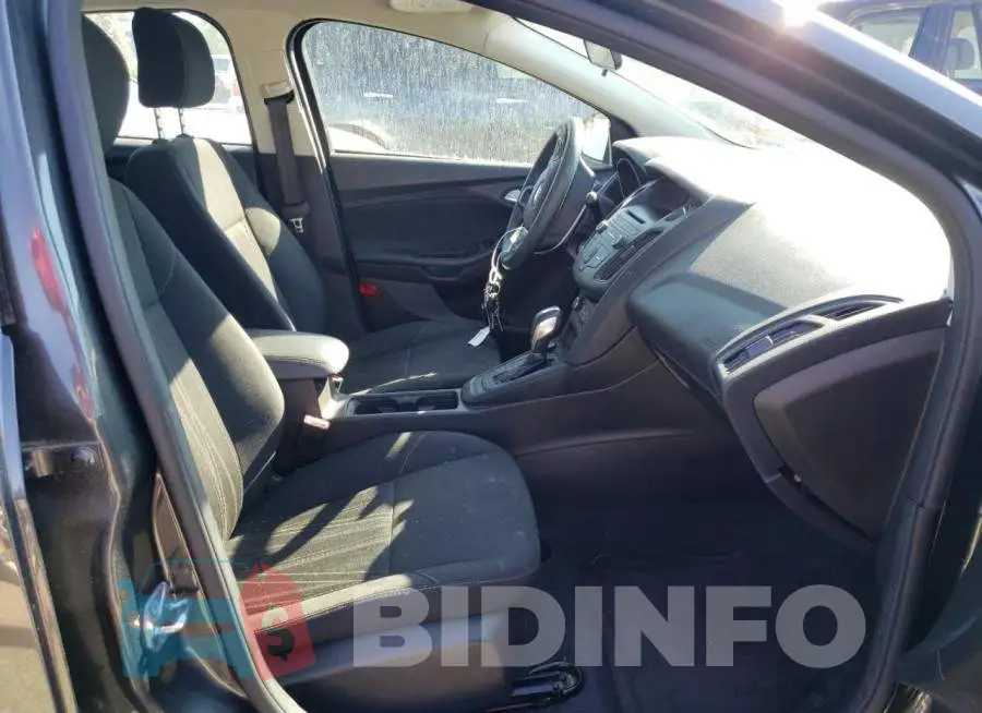 1FADP3F26GL389037 Photo# 5