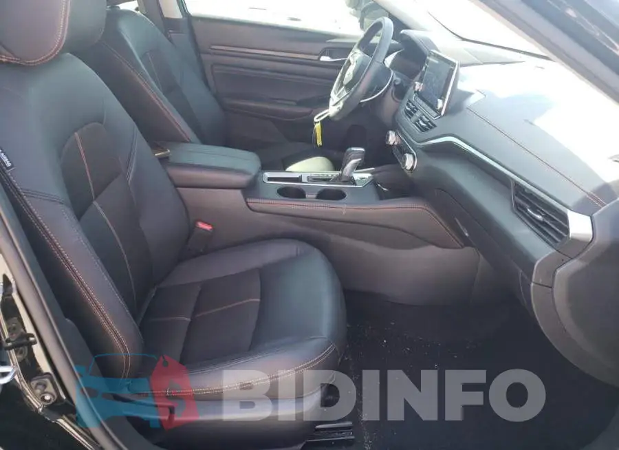 1N4BL4CV1LC261841 Photo# 5