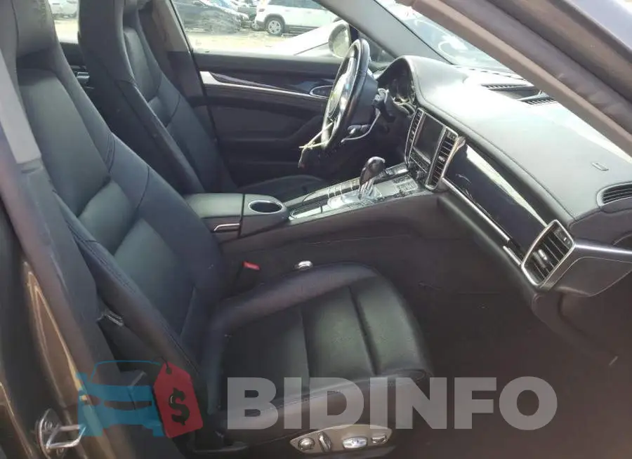 WP0AA2A72GL001961 Photo# 5