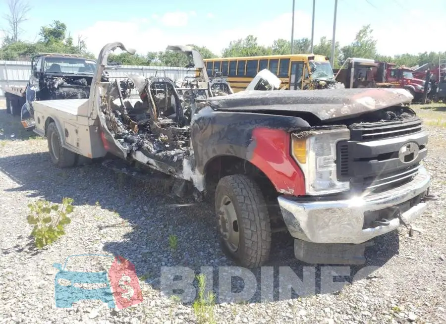 1FD8X3HT9HEF44814 Photo# 1