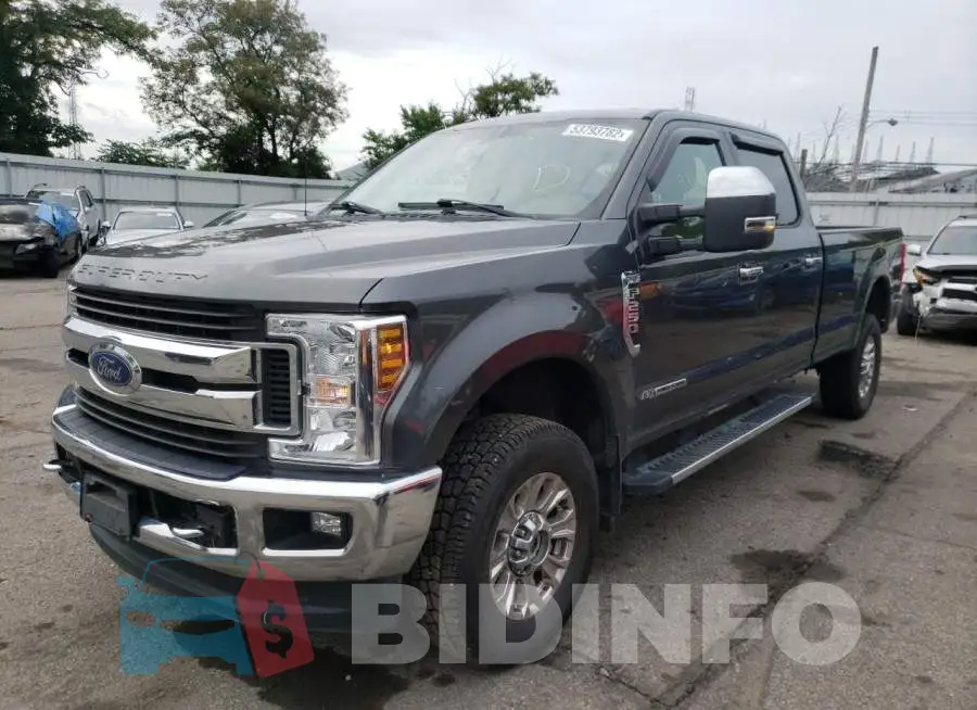 1FT7W2BT8JEB48692 Photo# 2