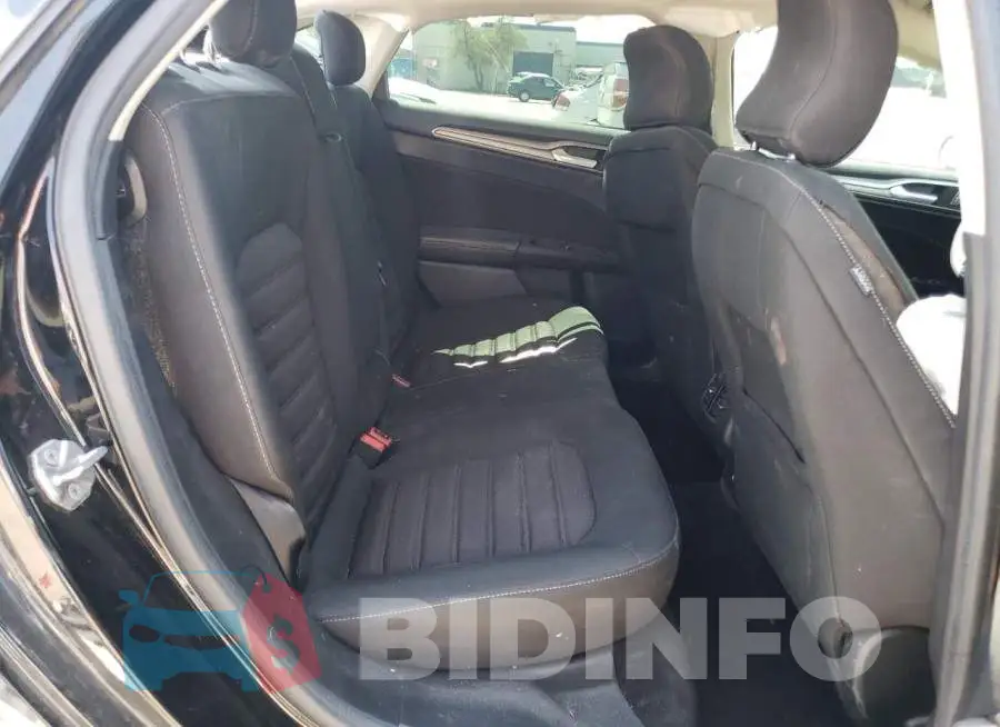 3FA6P0H72HR104868 Photo# 6