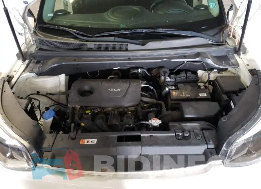 KNDJN2A2XK7921024 Photo# 7