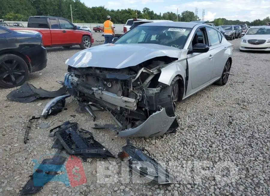 1N4BL4CV2KC213263 Photo# 2