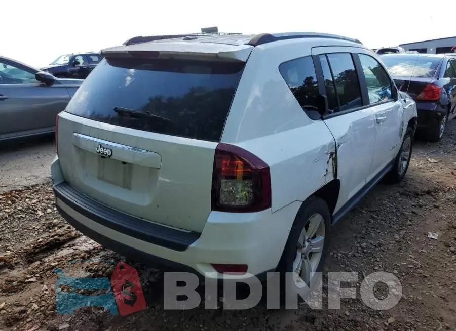 1C4NJCBA9HD147433 Photo# 4