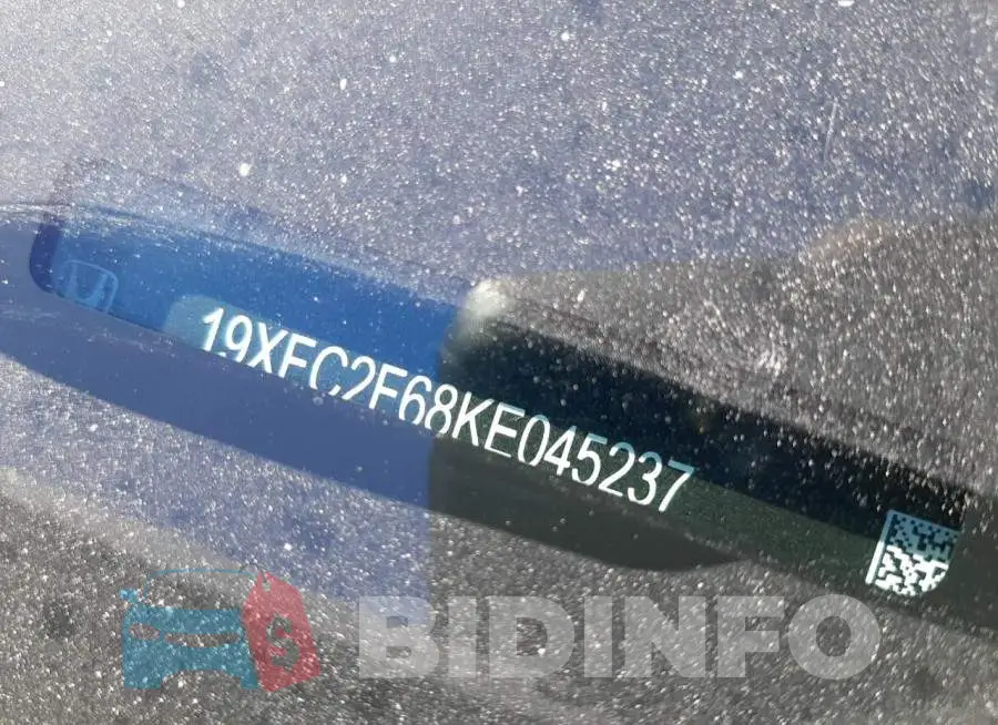 19XFC2F68KE045237 Photo# 10