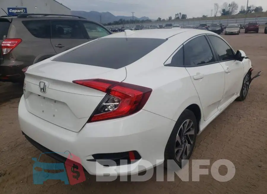 19XFC2F77JE205129 Photo# 4