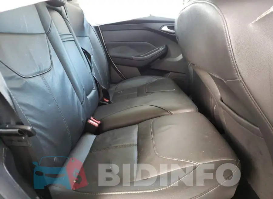1FADP3F20GL222124 Photo# 6
