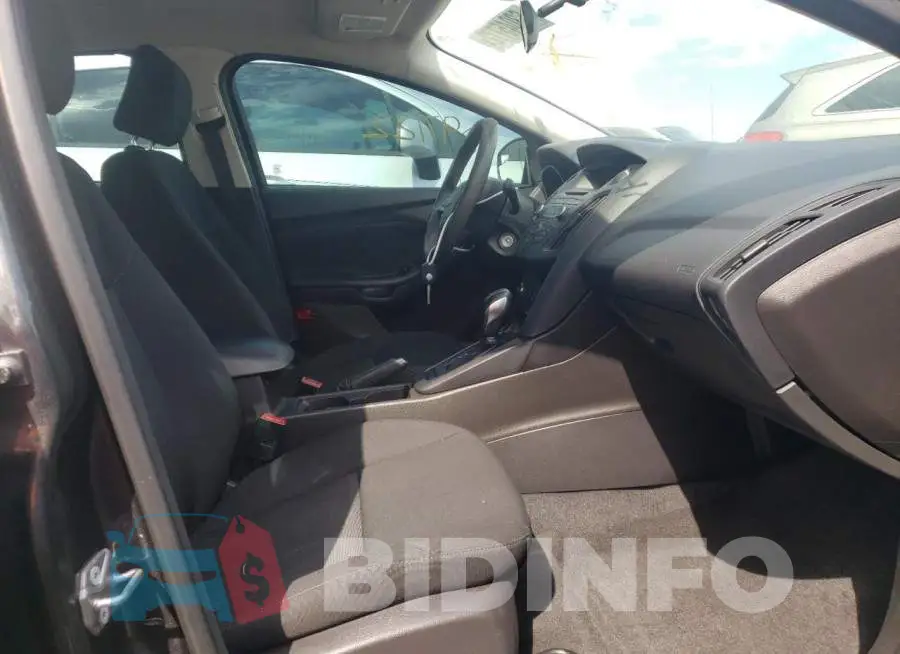 1FADP3F22GL279991 Photo# 5
