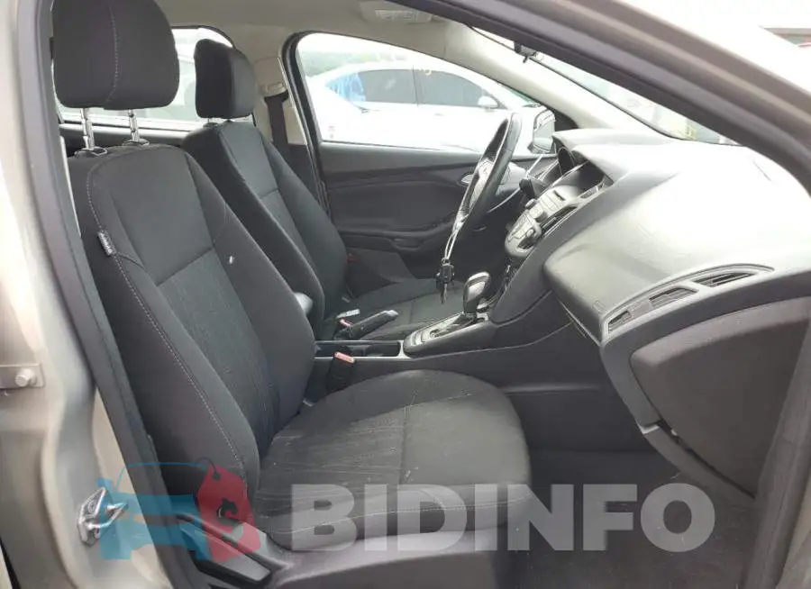 1FADP3F27GL401423 Photo# 5