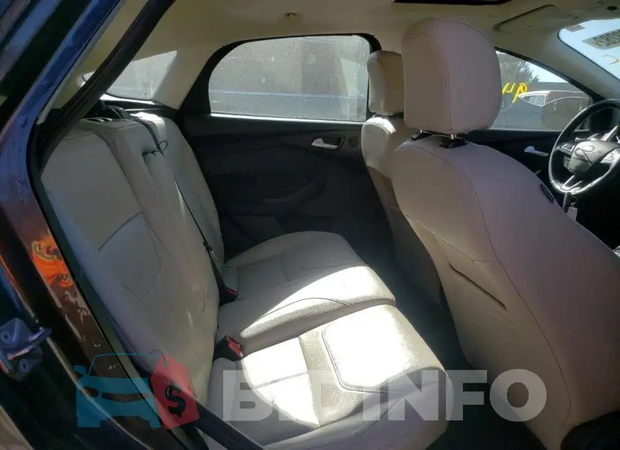 1FADP3N2XHL279725 Photo# 6