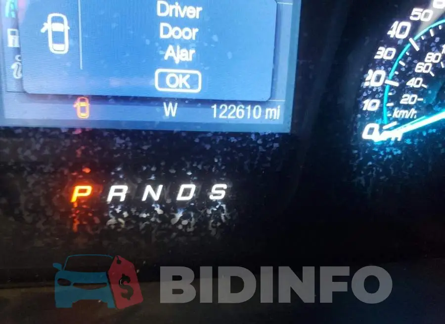 1FAHP2D82JG104885 Photo# 8