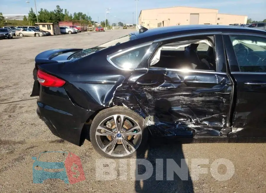 3FA6P0K96KR120198 Photo# 9