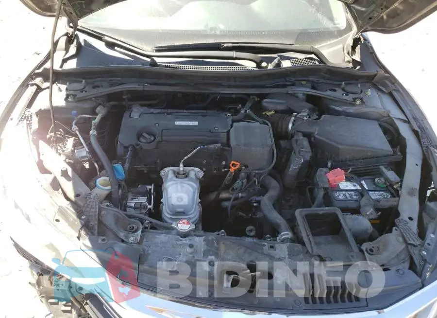 1HGCR2F71GA135562 Photo# 7