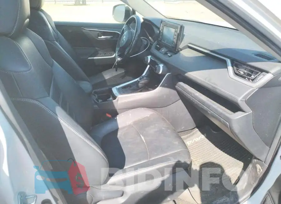 JTMC1RFV6KD501844 Photo# 5