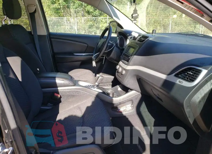 3C4PDCAB8HT511927 Photo# 5
