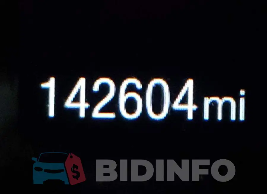 1FADP3F29GL352127 Photo# 8